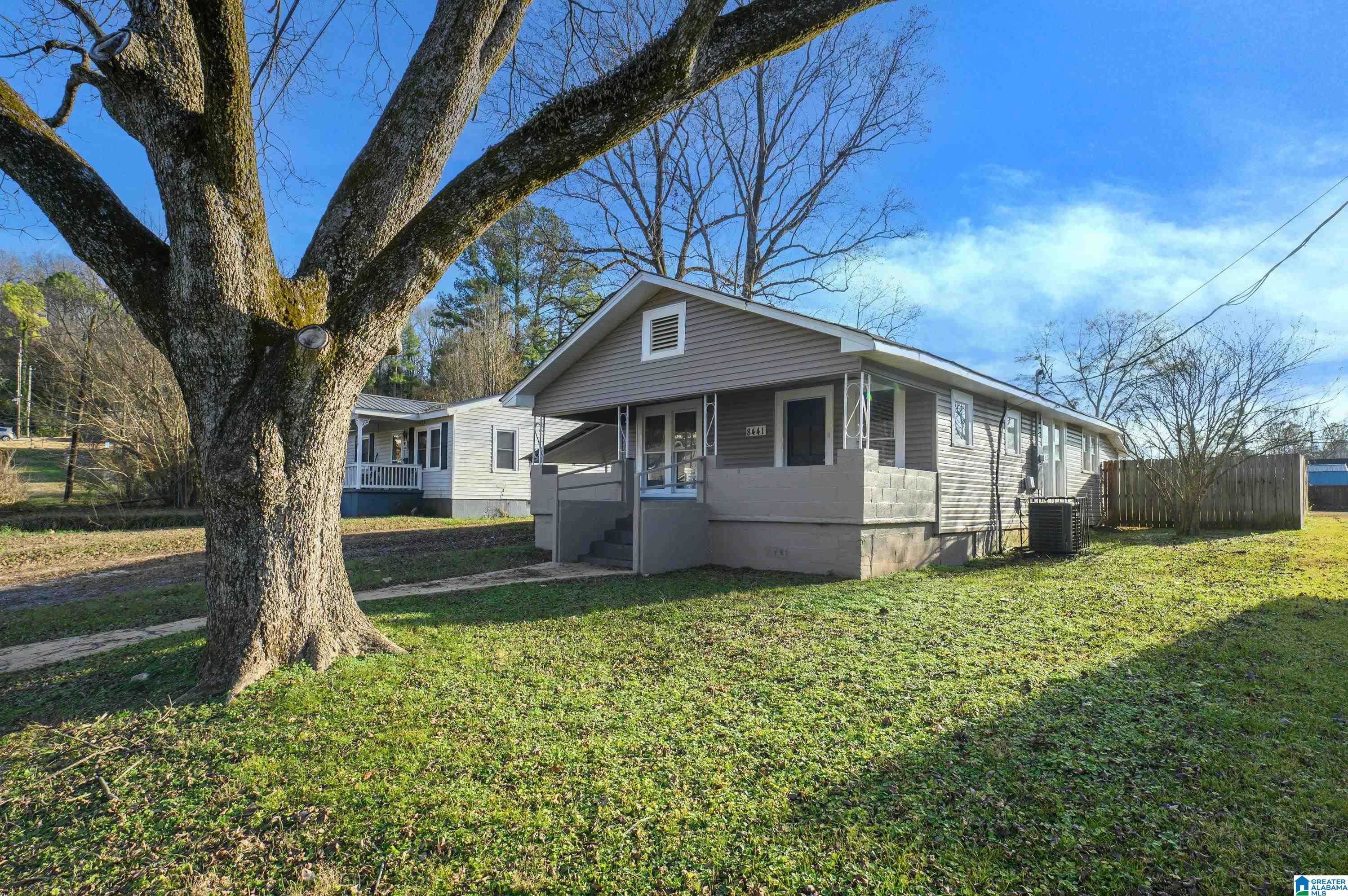 8441 Thomas Avenue Leeds, AL 35094 - Photo 3 of 37