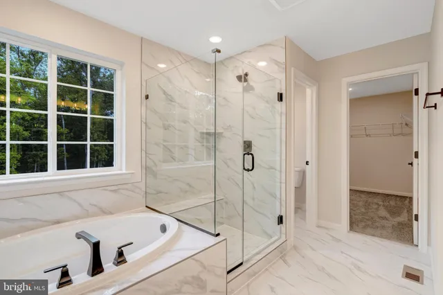 a view of walk in closet