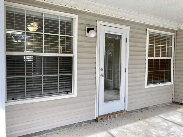 $1,425 | 2470 Trailwood Drive, Cantonment, FL 32533