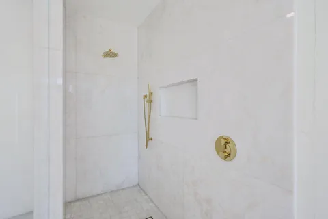 a view of a shower