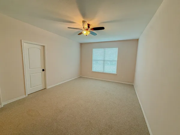 $2,000 | 300 Western Sky Trail, Jarrell, TX 76537