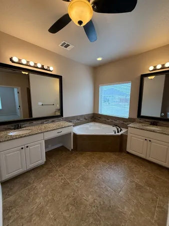 $2,000 | 300 Western Sky Trail, Jarrell, TX 76537
