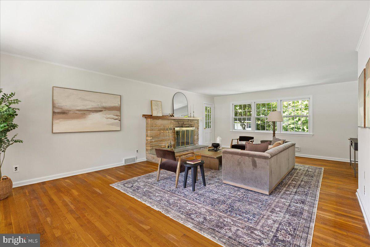 144 Sycamore Road Princeton, NJ 08540 - Photo 6 of 31 Gallery Image 6