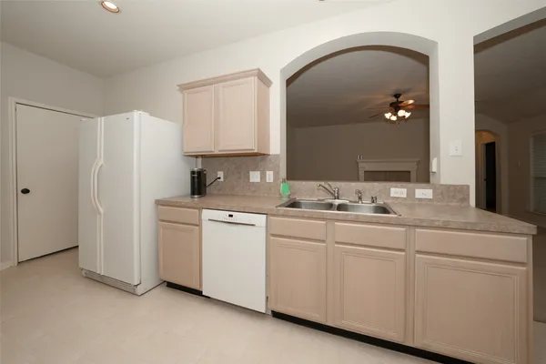 $2,150 | 21315 River Knoll Lane, Katy, TX 77449