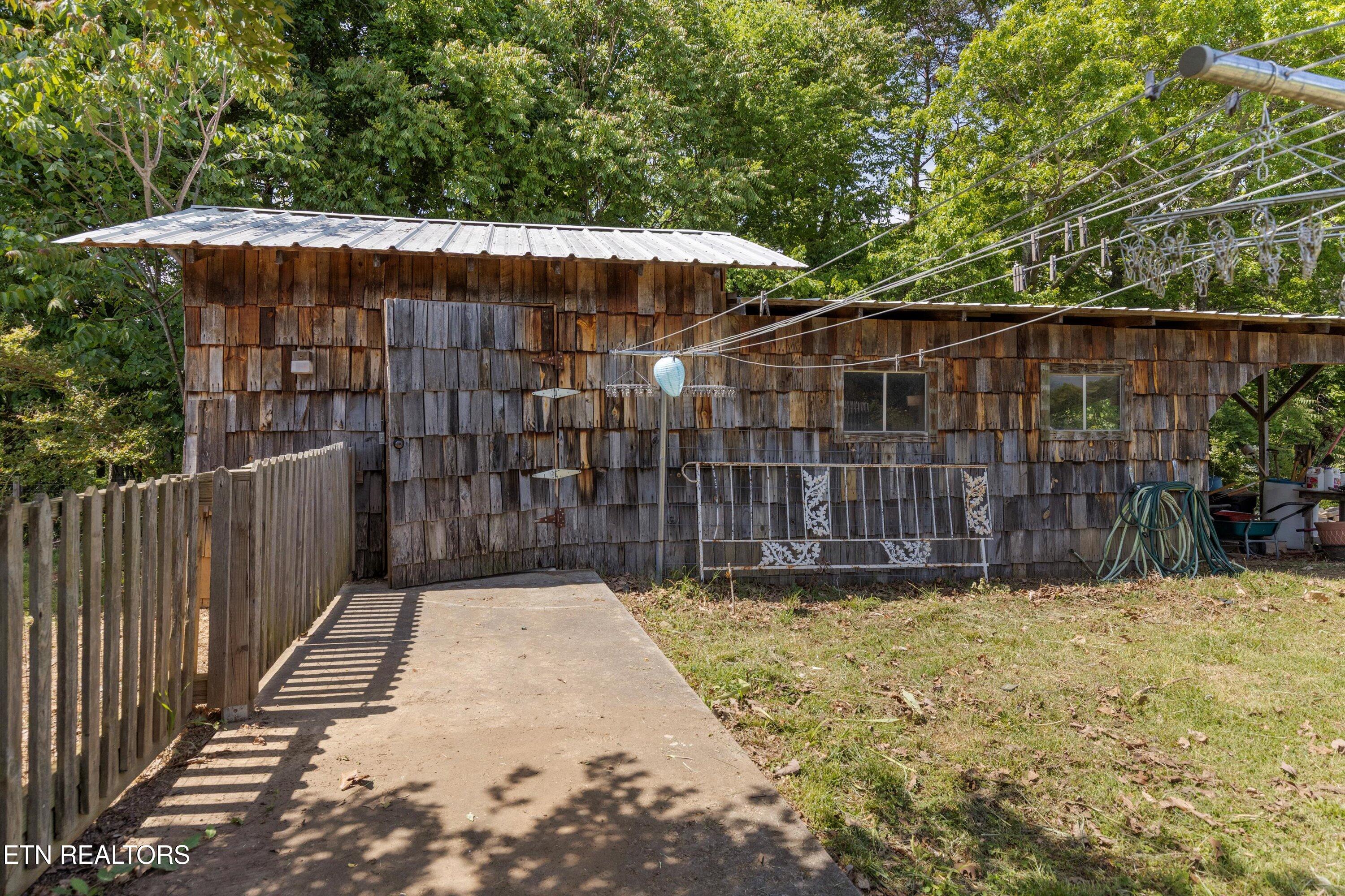 2412 Grey Ridge Road Maryville, TN 37801 - Photo 43 of 48 Workshop