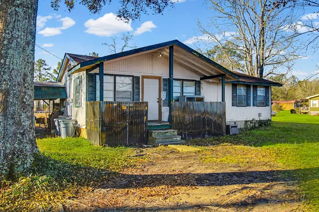 $170,000 | 13363 Highway 105, Cleveland, TX 77327