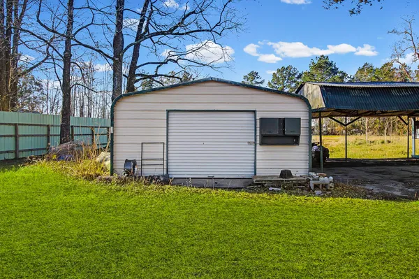 $170,000 | 13363 Highway 105, Cleveland, TX 77327