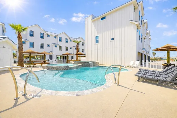 $899,000 | 603 East Avenue G, Unit 204, Port Aransas, TX 78373