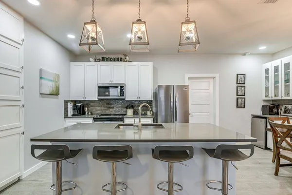 $899,000 | 603 East Avenue G, Unit 204, Port Aransas, TX 78373