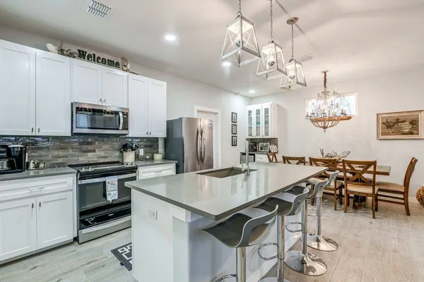 $899,000 | 603 East Avenue G, Unit 204, Port Aransas, TX 78373