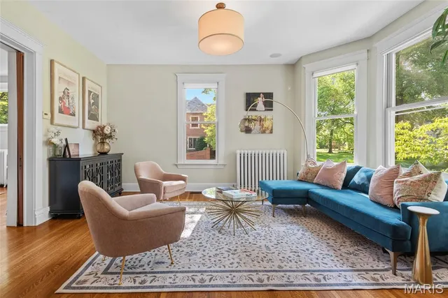 $890,000 | 801 St Louis Street, Edwardsville, IL 62025