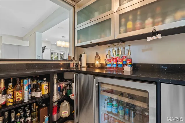 $890,000 | 801 St Louis Street, Edwardsville, IL 62025