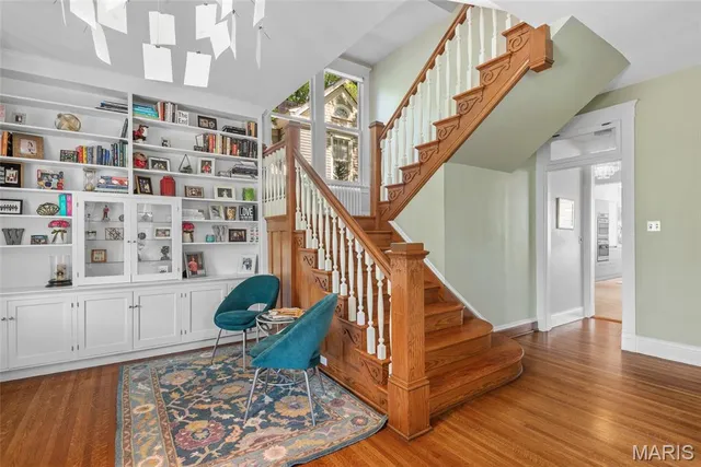 $890,000 | 801 St Louis Street, Edwardsville, IL 62025