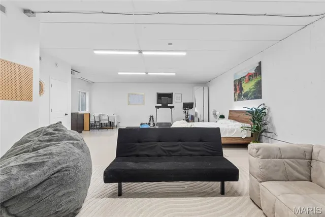 $890,000 | 801 St Louis Street, Edwardsville, IL 62025