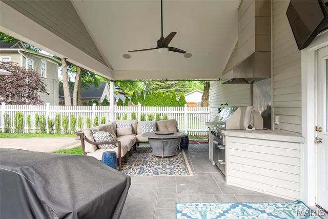 $890,000 | 801 St Louis Street, Edwardsville, IL 62025