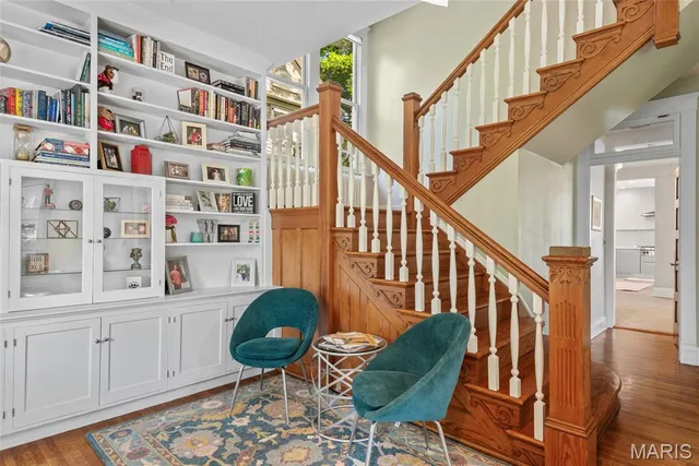 $890,000 | 801 St Louis Street, Edwardsville, IL 62025