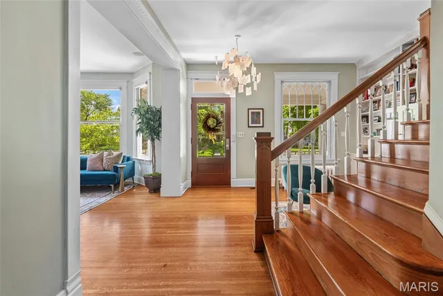 $890,000 | 801 St Louis Street, Edwardsville, IL 62025