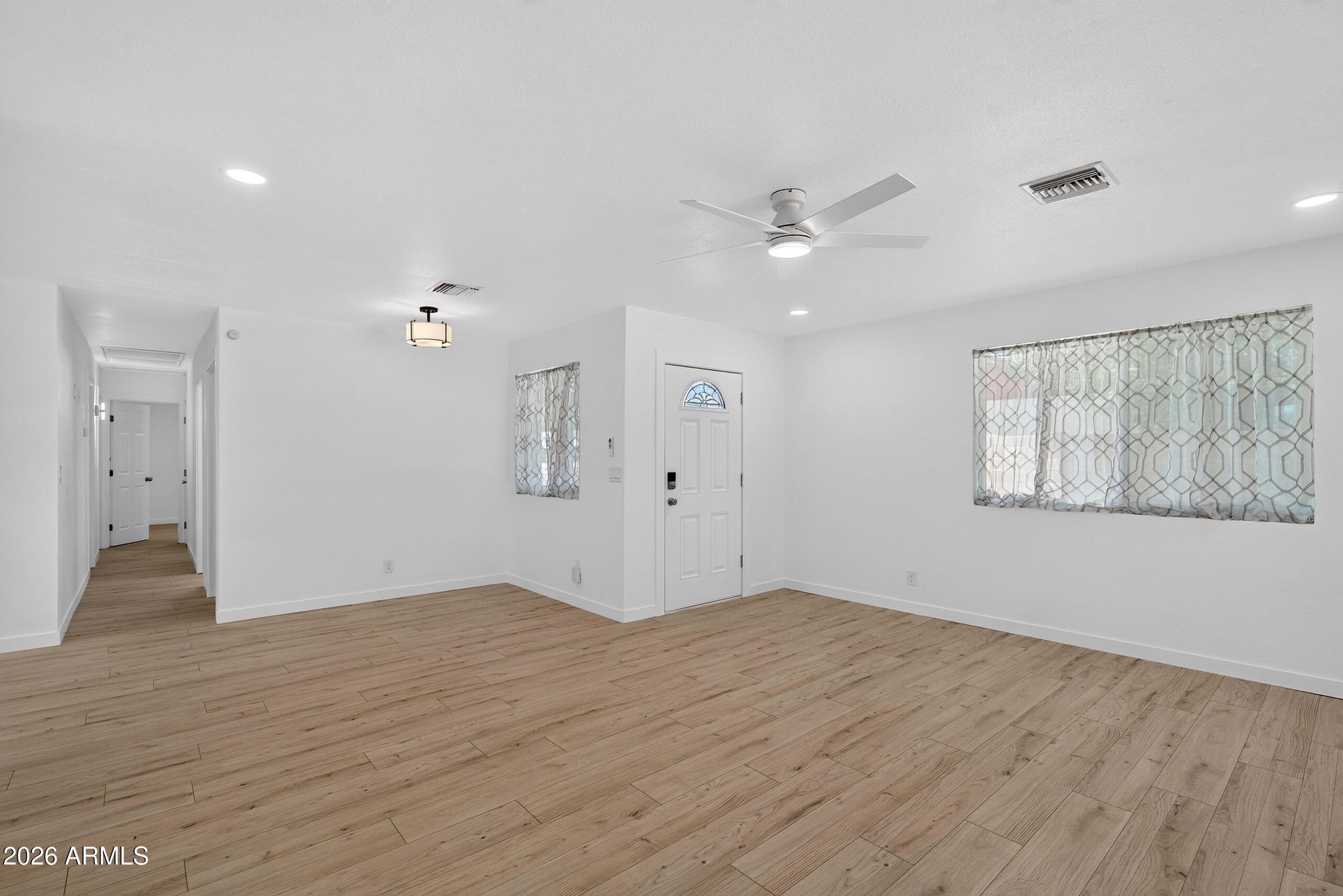 2351 South Royal Palm Road Apache Junction, AZ 85119 - Photo 6 of 19 Great Room and Hallway