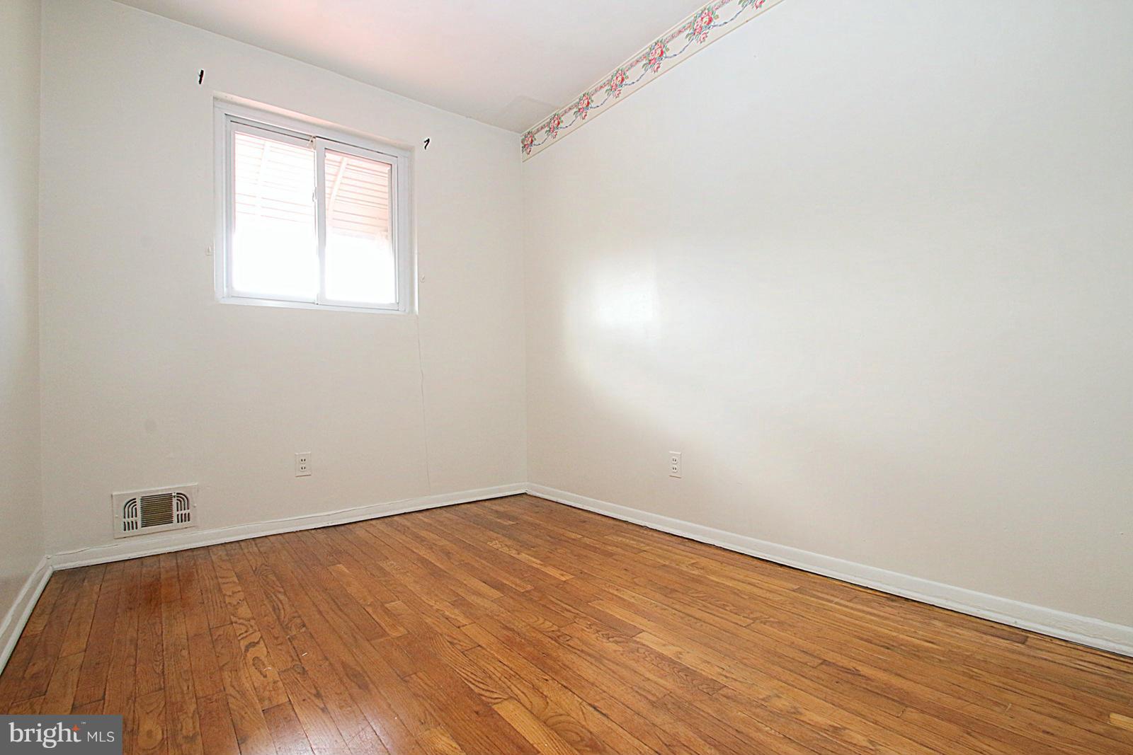 7877 Kavanagh Road Baltimore, MD 21222 - Photo 14 of 30 Bedroom