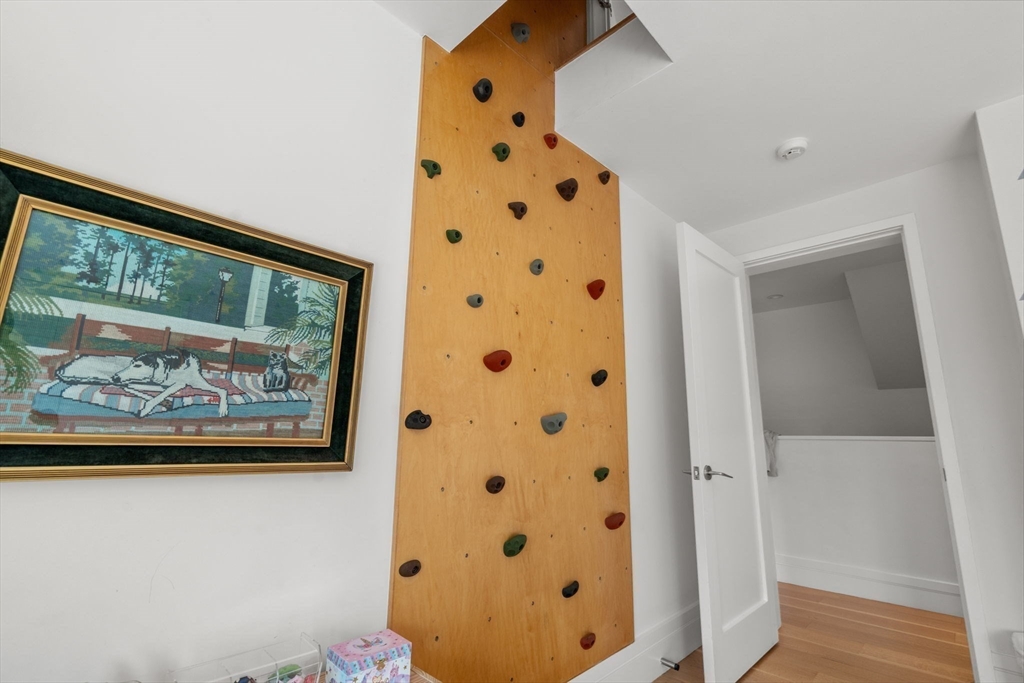 33 Leicester Street Brookline, MA 02445 - Photo 23 of 38 a view of a hallway with front door