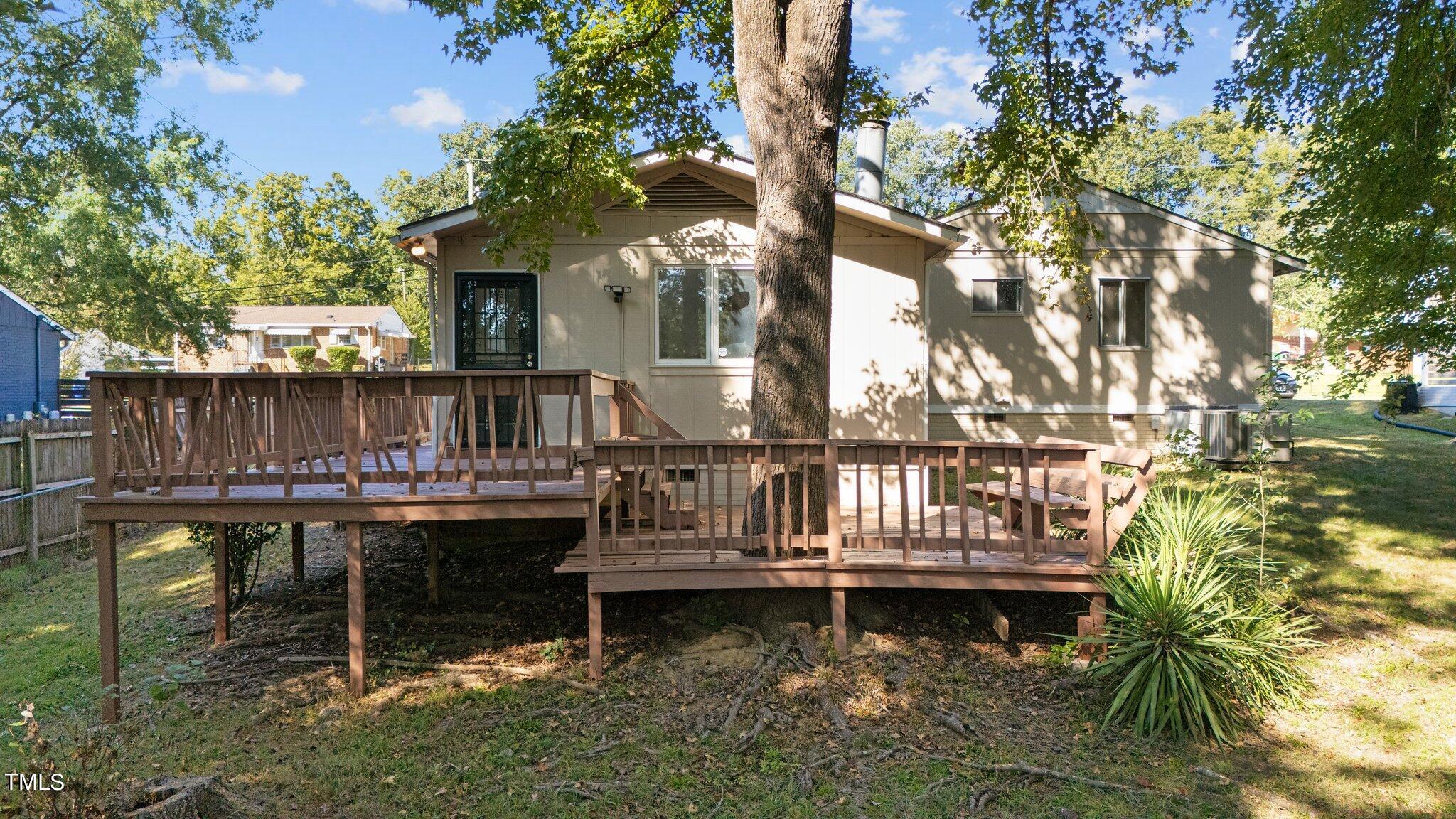 1112 Kitt Place Raleigh, NC 27610 - Photo 28 of 32 12-web-or-mls-DJI_20241008144620_0333_D