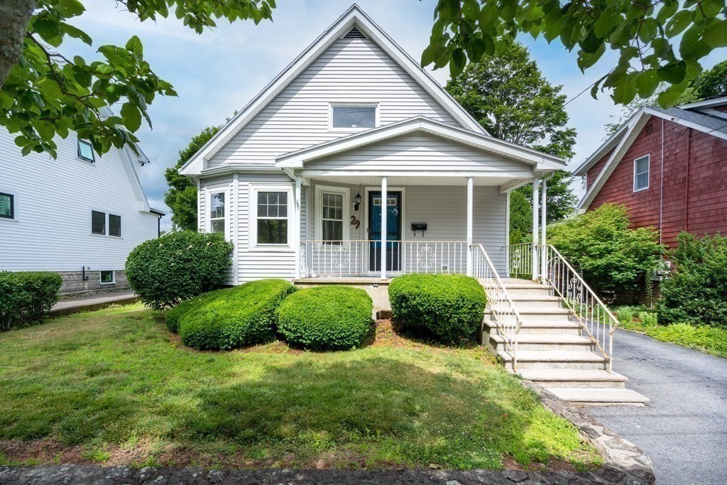29 Upland Road Stoneham, MA 02180 - Photo 3 of 41 Gallery Image 3
