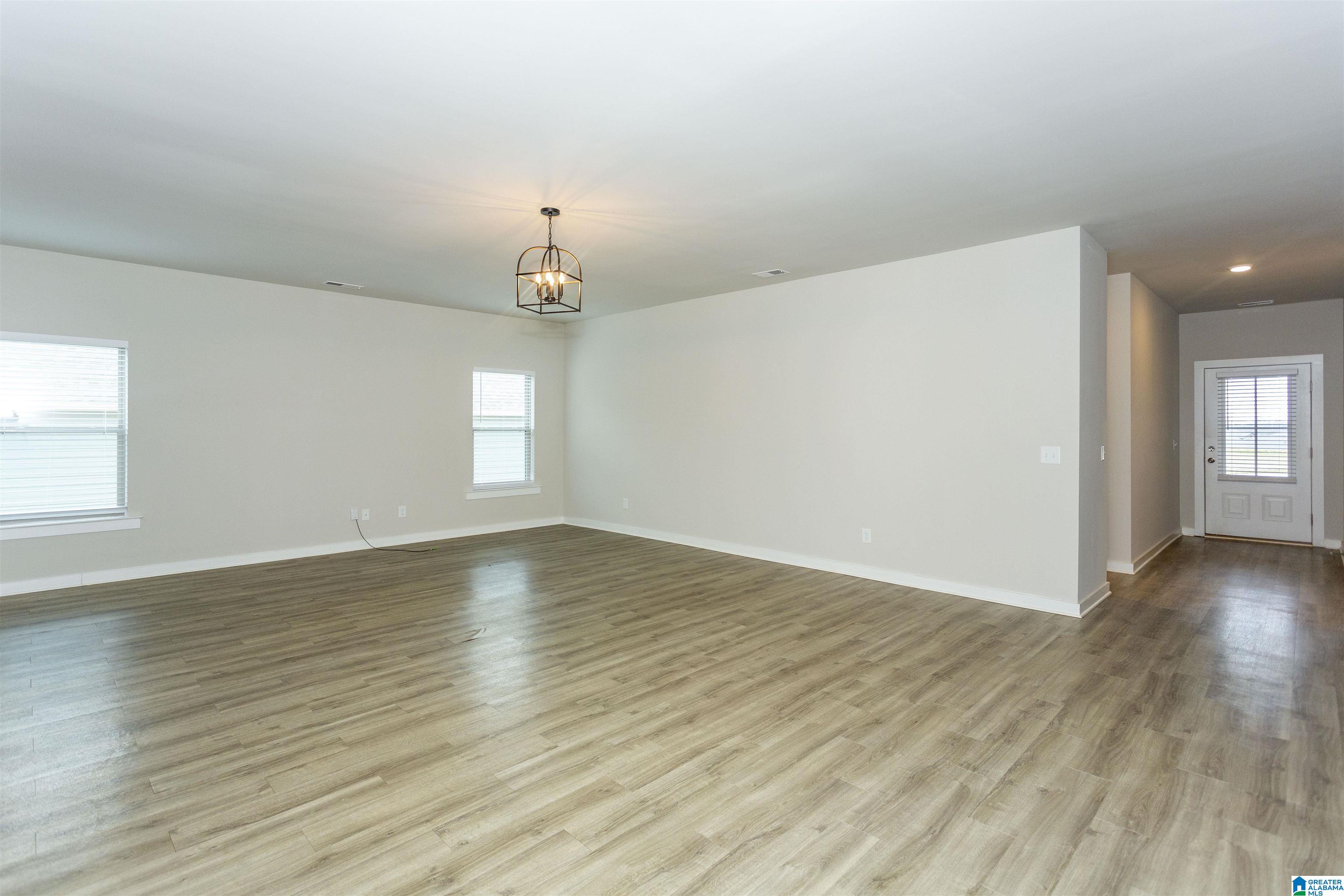450 Ridgeview Circle Jemison, AL 35085 - Photo 12 of 39