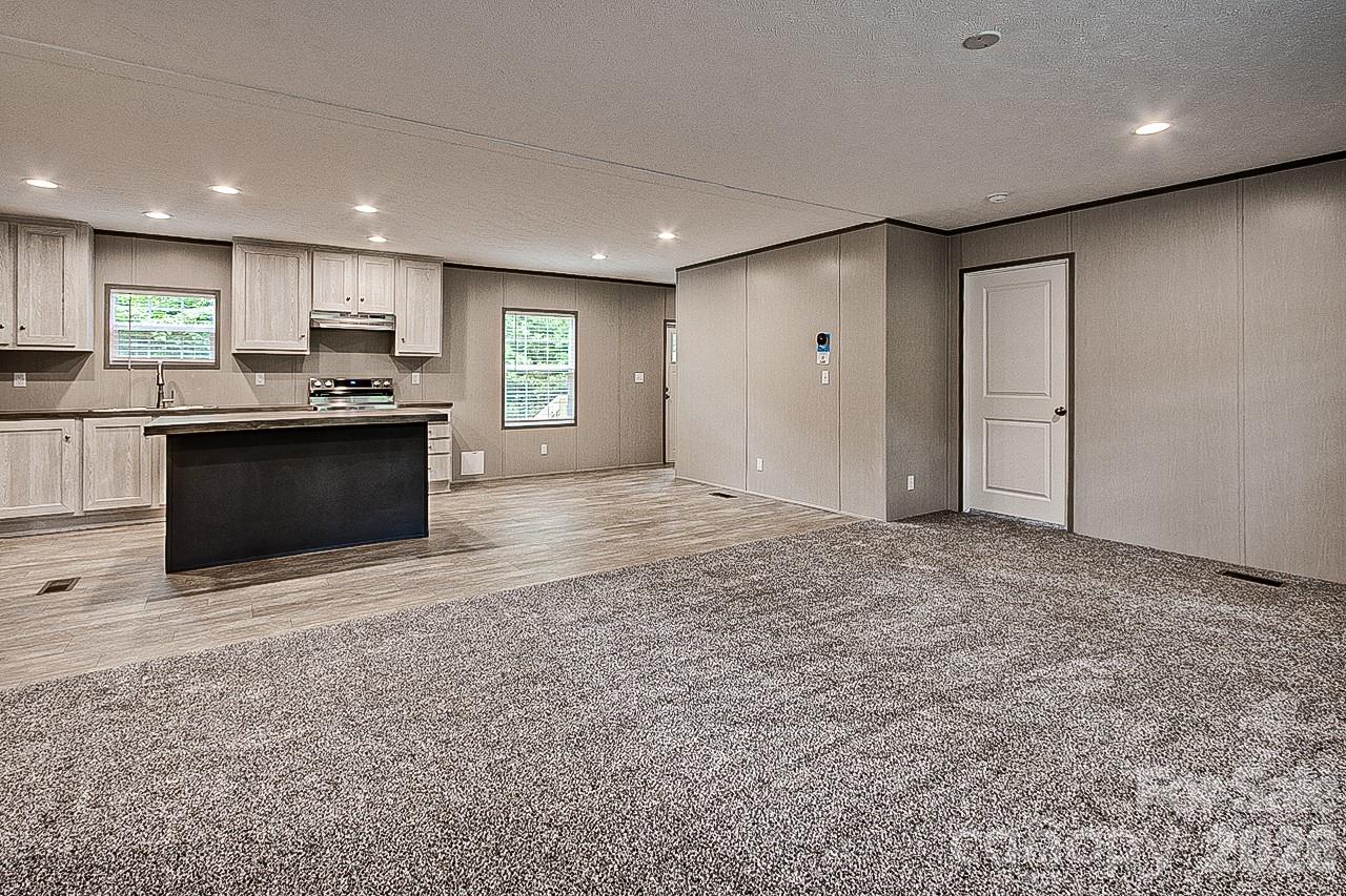 2140 Poole Town Road Asheboro, NC 27205 - Photo 6 of 28