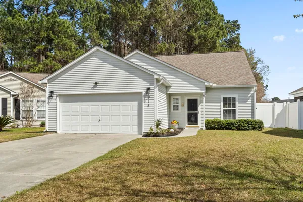 $305,000 | 914 Bur Oak Court, Myrtle Beach, SC 29579