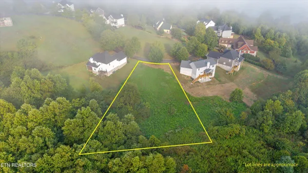 $99,900 | 140 Pineberry East Road, Oak Ridge, TN 37830