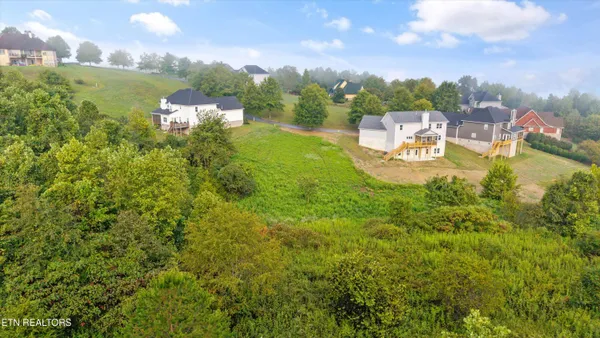 $99,900 | 140 Pineberry East Road, Oak Ridge, TN 37830