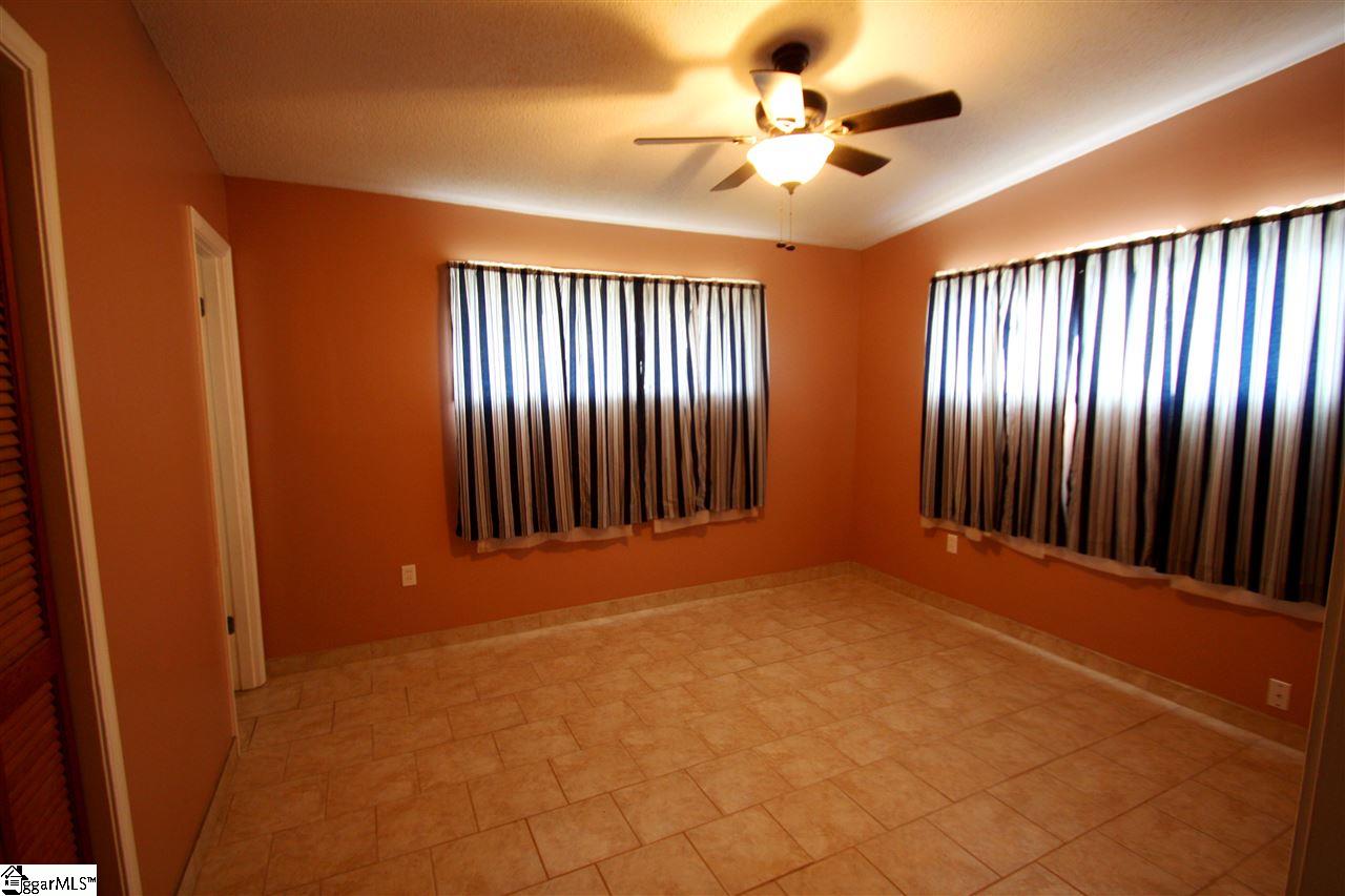 167 Carver Road Taylors, SC 29687 - Photo 13 of 17