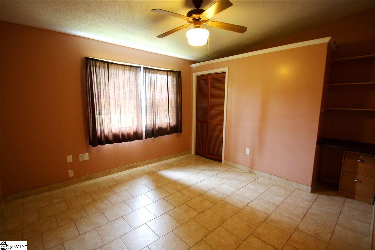 167 Carver Road Taylors, SC 29687 - Photo 8 of 17