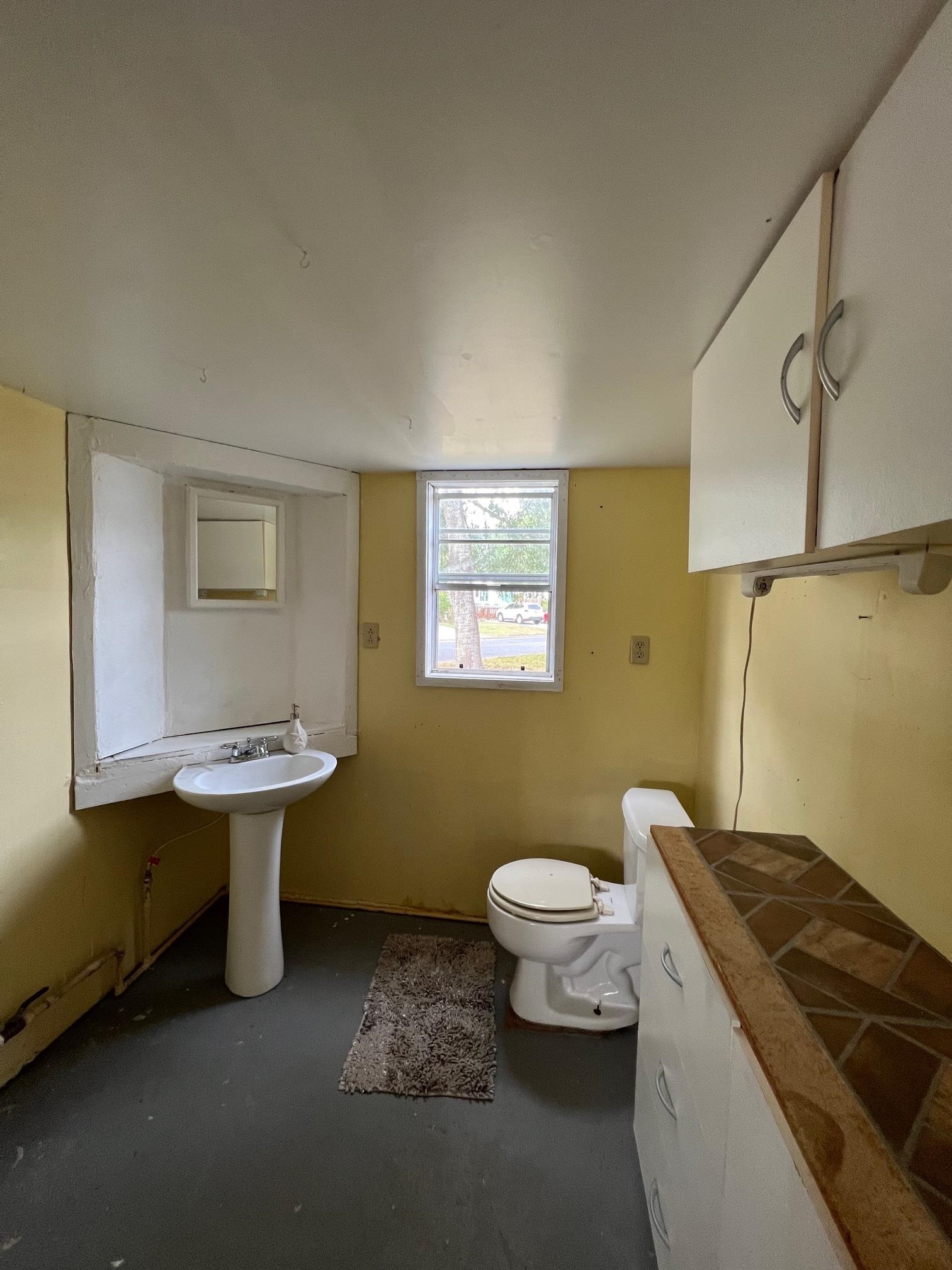 247 Defuniak Circle Lillian, AL 36549 - Photo 16 of 34 Shed 1/2 Bath