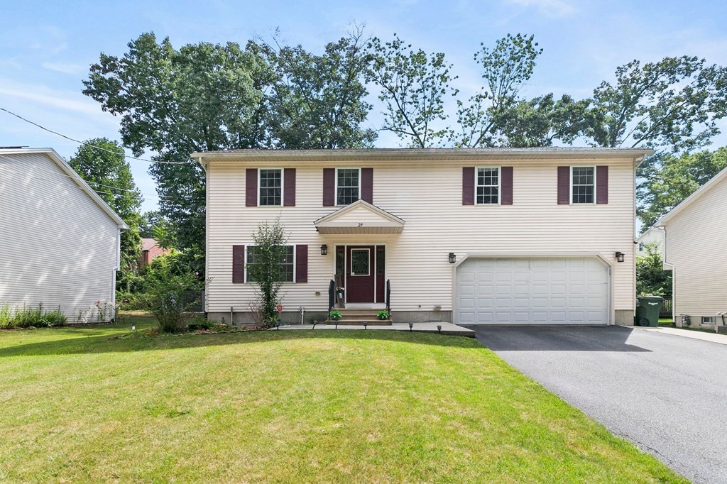 29 Pocantico Avenue Springfield, MA 01109 - Photo 1 of 40 Gallery Image 1