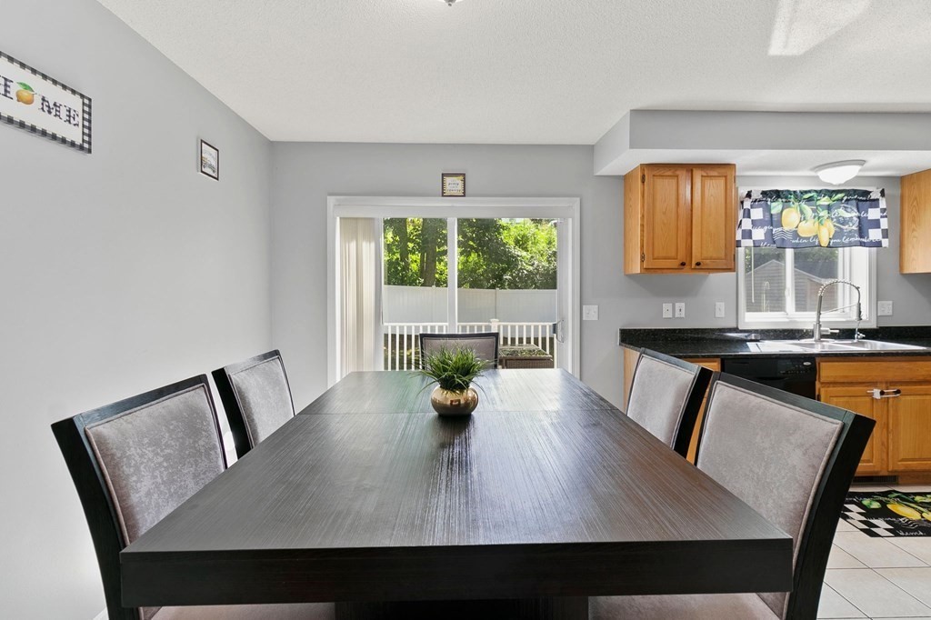 29 Pocantico Avenue Springfield, MA 01109 - Photo 12 of 40 Gallery Image 12