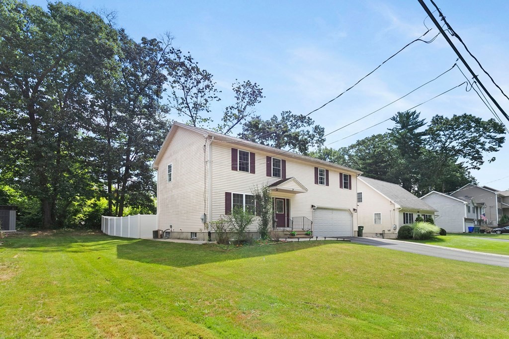 29 Pocantico Avenue Springfield, MA 01109 - Photo 2 of 40 Gallery Image 2