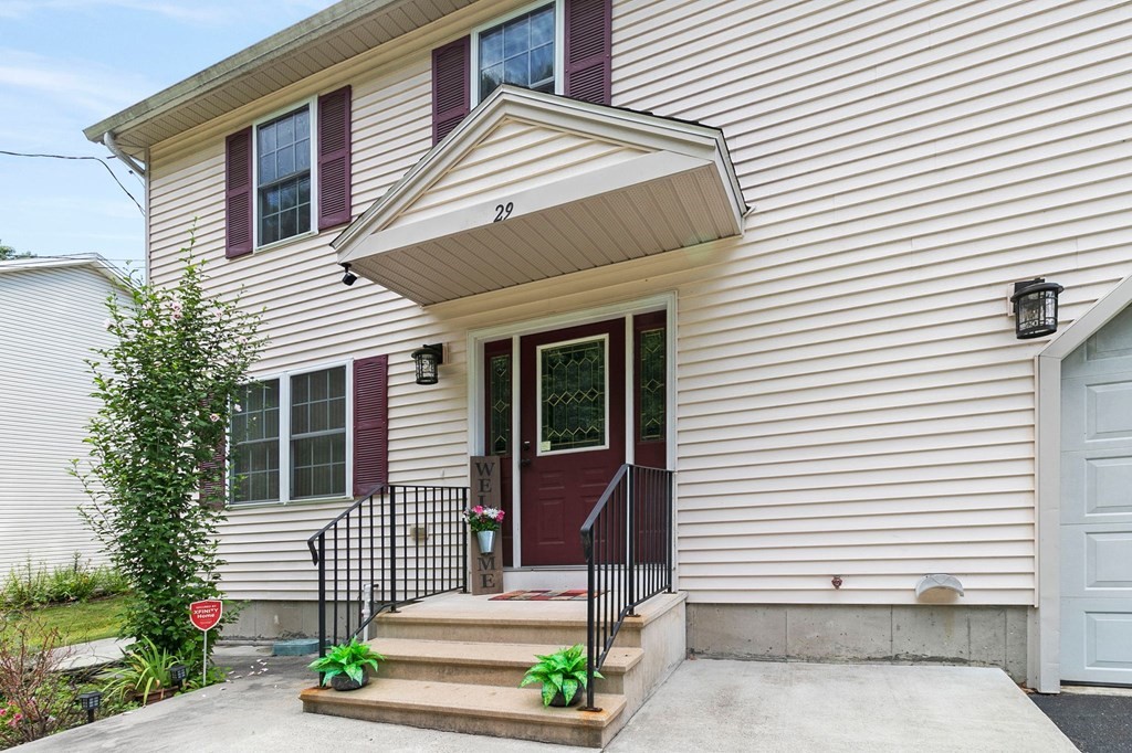29 Pocantico Avenue Springfield, MA 01109 - Photo 4 of 40 Gallery Image 4