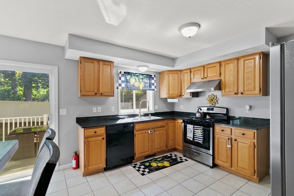29 Pocantico Avenue Springfield, MA 01109 - Photo 7 of 40 Gallery Image 7