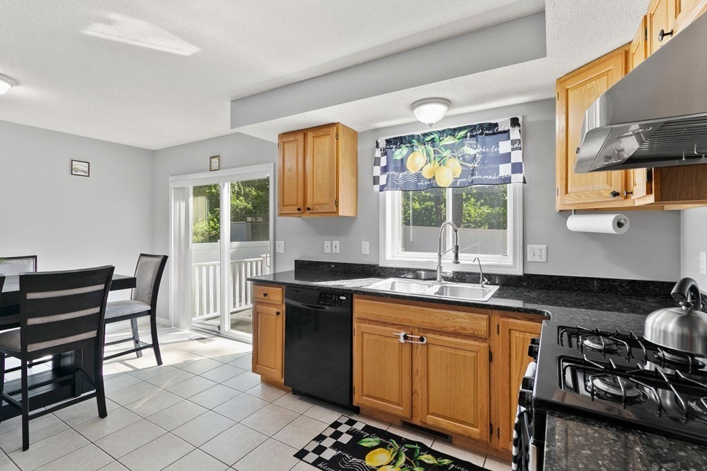 29 Pocantico Avenue Springfield, MA 01109 - Photo 8 of 40 Gallery Image 8