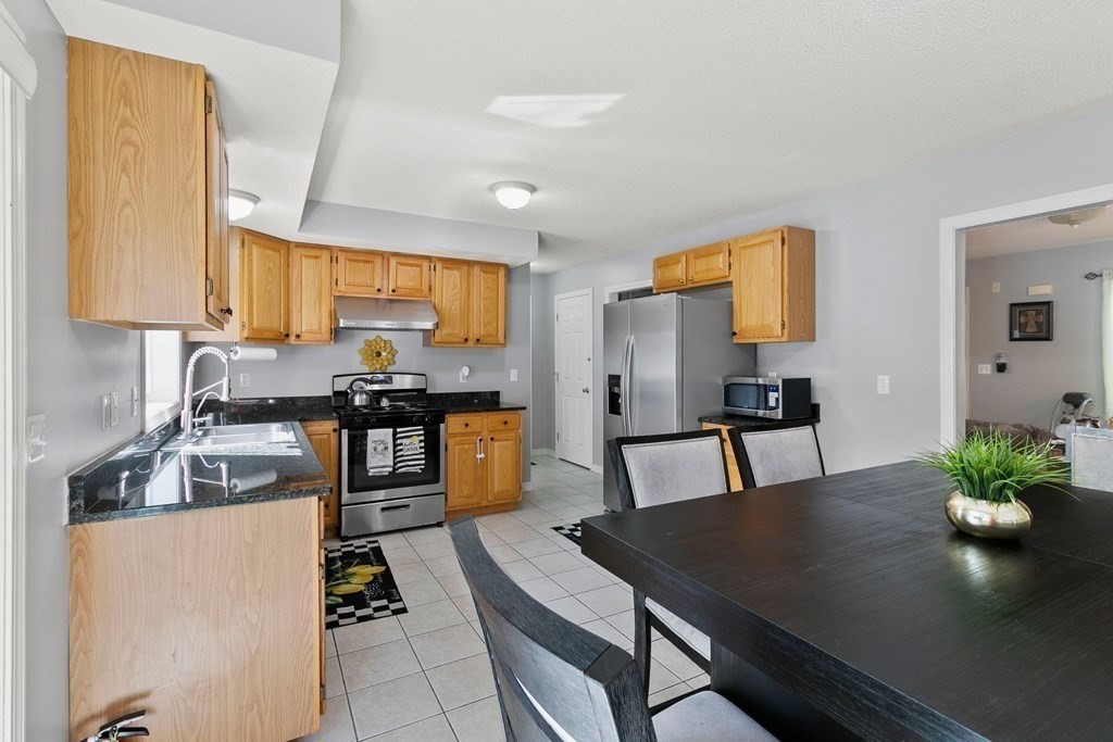 29 Pocantico Avenue Springfield, MA 01109 - Photo 9 of 40 Gallery Image 9
