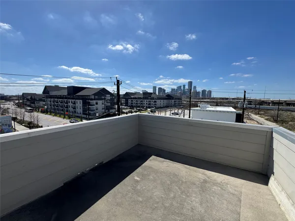 $2,750 | 304 Jensen Drive, Houston, TX 77020