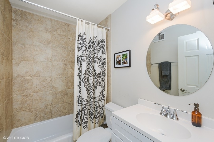 1056 West Armitage Avenue, Unit A Chicago, IL 60614 - Photo 21 of 33