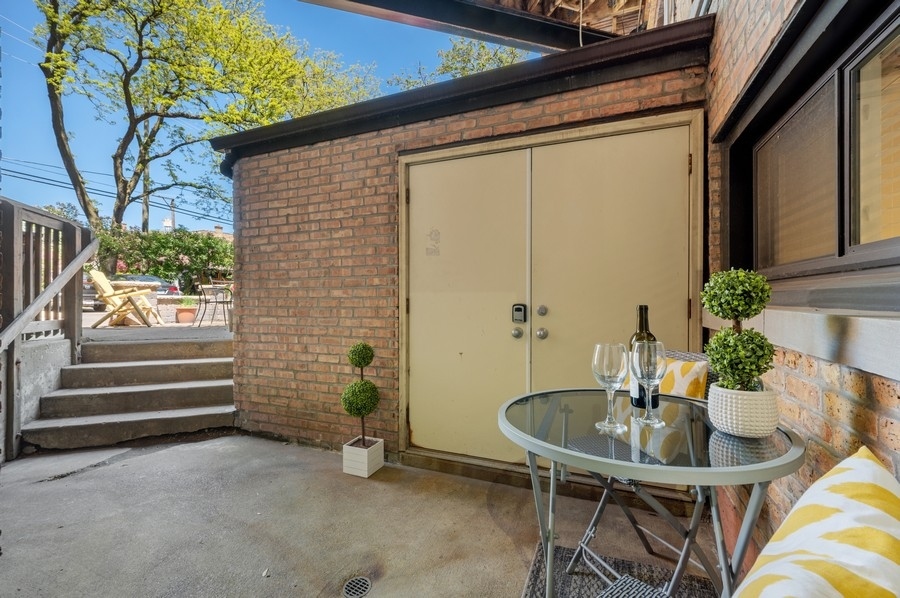 1056 West Armitage Avenue, Unit A Chicago, IL 60614 - Photo 23 of 33