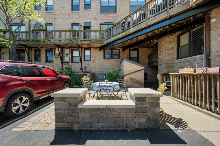 1056 West Armitage Avenue, Unit A Chicago, IL 60614 - Photo 26 of 33