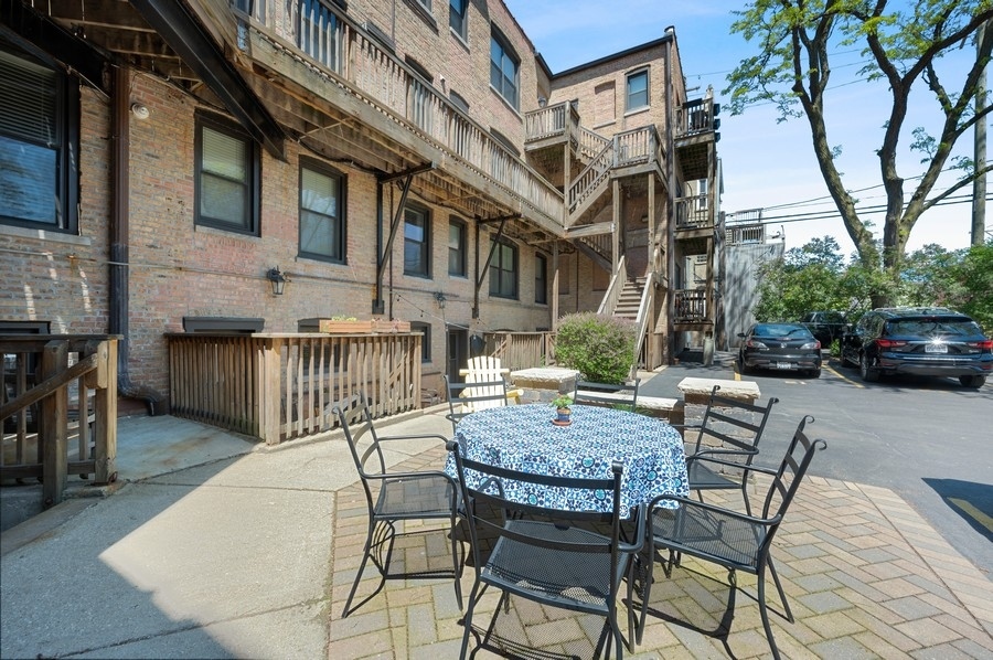 1056 West Armitage Avenue, Unit A Chicago, IL 60614 - Photo 28 of 33