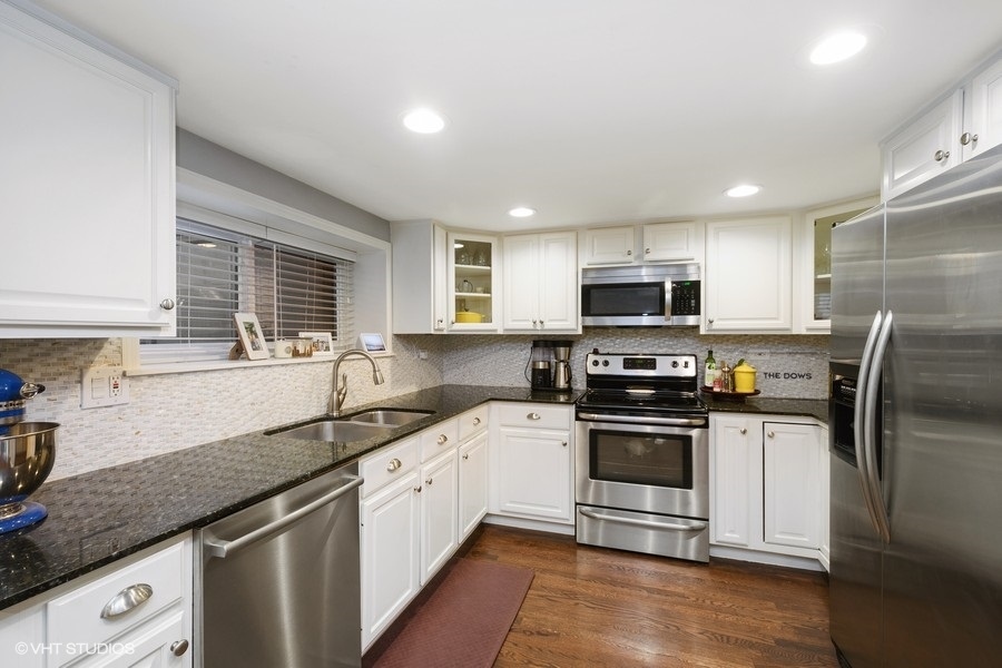 1056 West Armitage Avenue, Unit A Chicago, IL 60614 - Photo 10 of 33