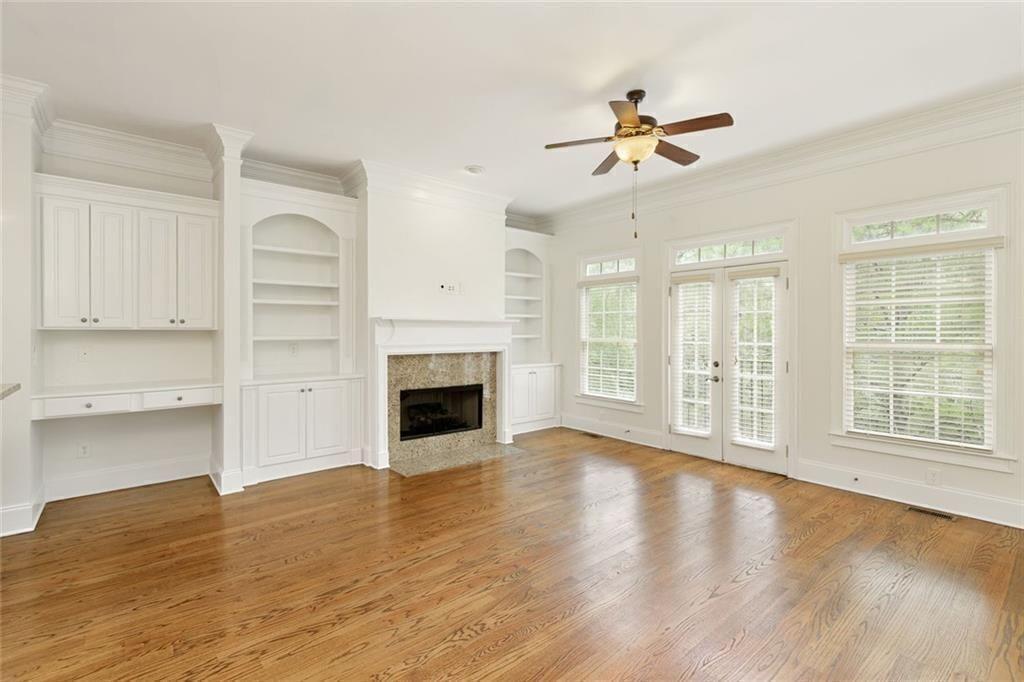 956 Persimmon Point Northeast Sandy Springs, GA 30328 - Photo 12 of 35