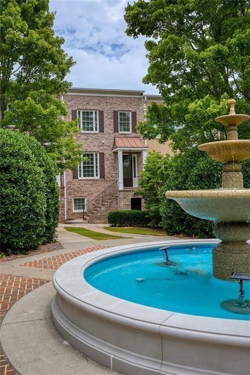 956 Persimmon Point Northeast Sandy Springs, GA 30328 - Photo 2 of 35