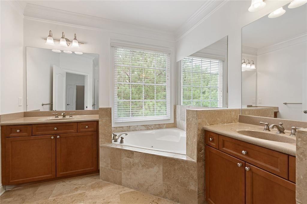 956 Persimmon Point Northeast Sandy Springs, GA 30328 - Photo 25 of 35